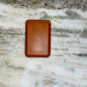 Apple magnetic magsafe brown leather wallet